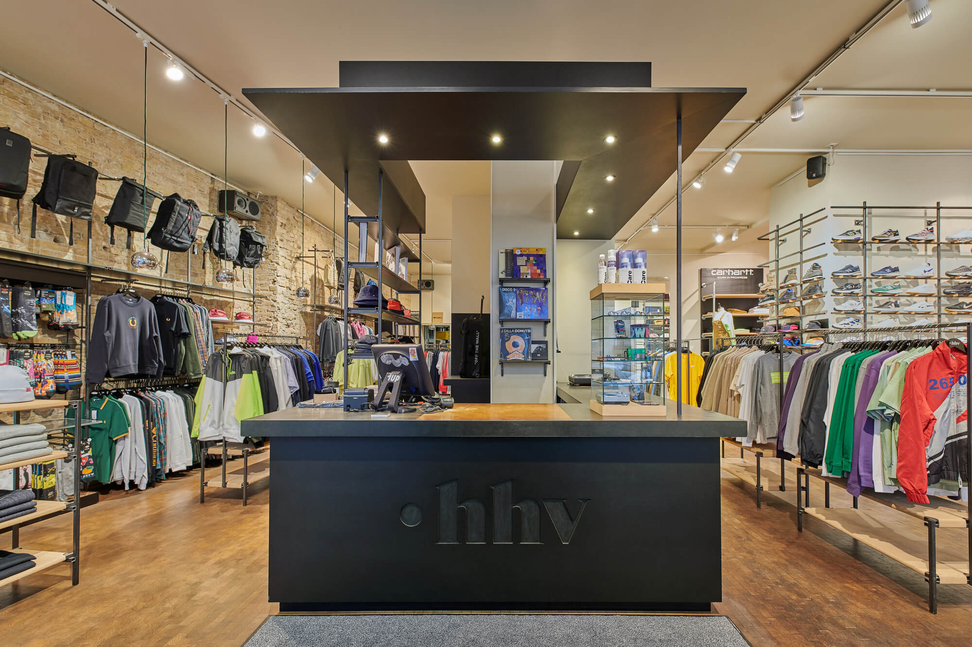 Sneaker Store HHV in Berlin sneaker.de